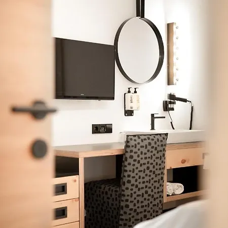 Hotel & Tiroler Buam Saalbach-Hinterglemm