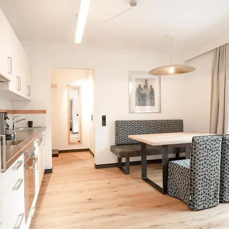 & Tiroler Buam Hotel