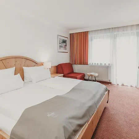 & Tiroler Buam Hotel