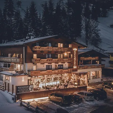 & Tiroler Buam Hotel