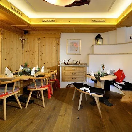 & Tiroler Buam 4*