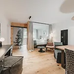 Otel & Tiroler Buam Saalbach-Hinterglemm