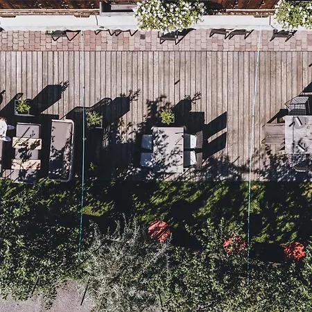 Hotel & Tiroler Buam 4*