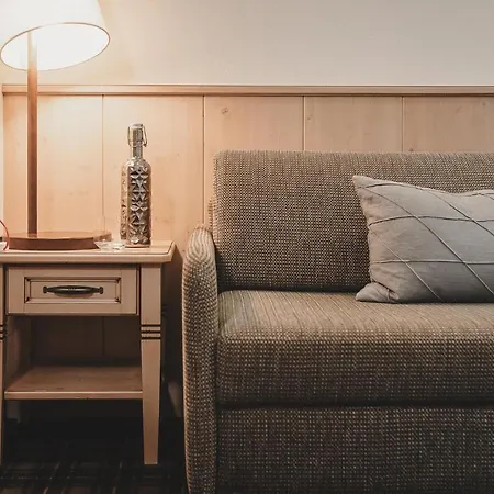 Szálloda & Tiroler Buam