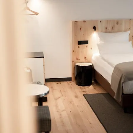 & Tiroler Buam Hotel 4*