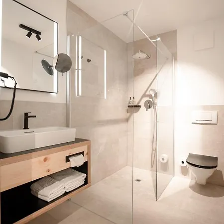 & Tiroler Buam 4* Saalbach-Hinterglemm