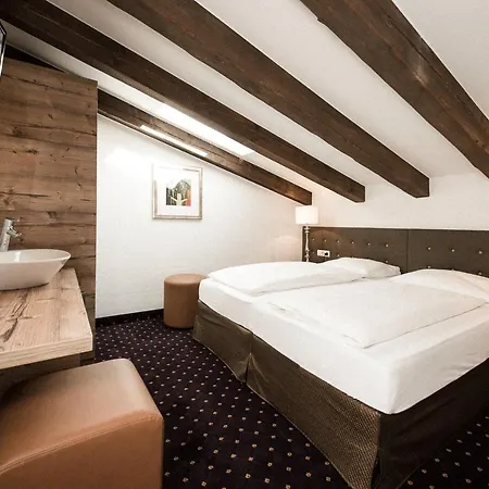 & Tiroler Buam Hotel 4*