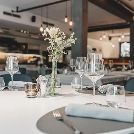 Szálloda & Tiroler Buam