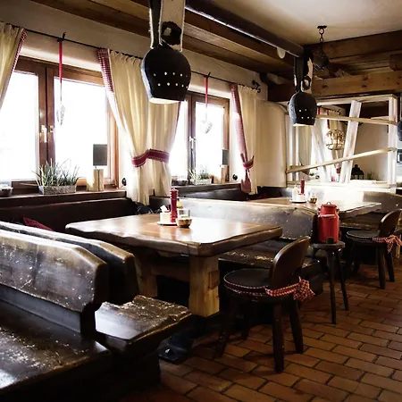 & Tiroler Buam Szálloda