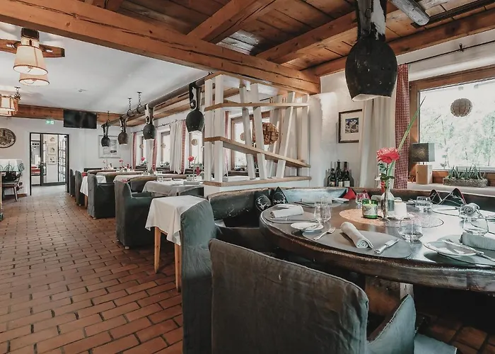 & Tiroler Buam Ξενοδοχείο 4*
