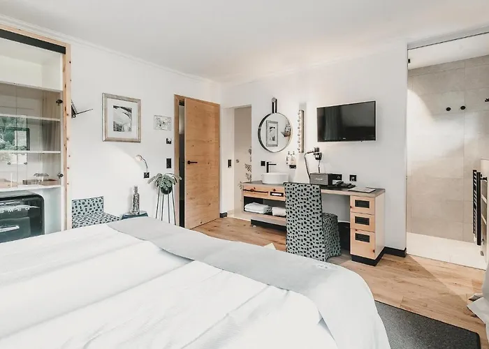 & Tiroler Buam Hotel 4*