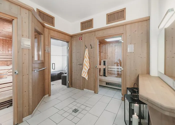 Hotel & Tiroler Buam Saalbach-Hinterglemm