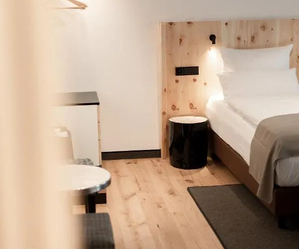 & Tiroler Buam Hotel 4*
