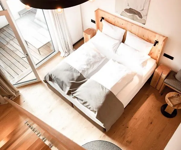 & Tiroler Buam Saalbach-Hinterglemm