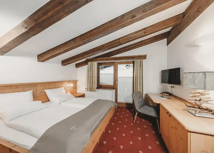 Hotel & Tiroler Buam 4*
