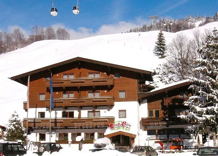 Hotel & Tiroler Buam 4*