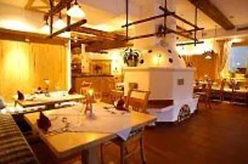 & Tiroler Buam Ξενοδοχείο 4*